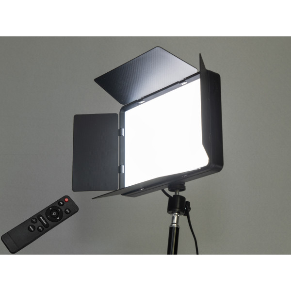 Прожектор направленого світла для фото і відеозйомки з пультом, 34Вт Diasha SL-RL-900