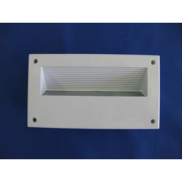 Фасадный светильник U4503 [WT] Splendid-Ray
100925